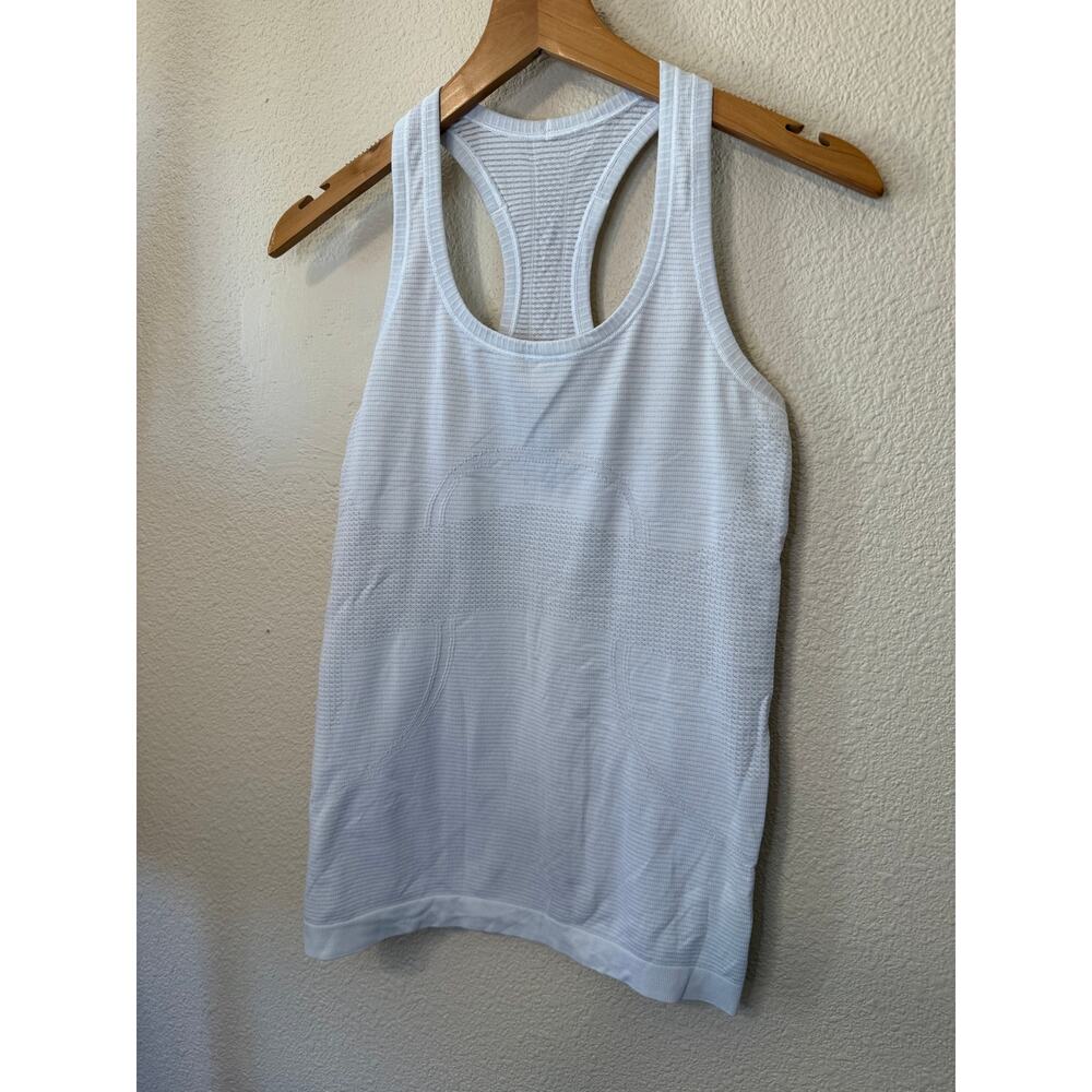 Lululemon Run With Heat Classic Gray Athletic Gym U Neck Work Out Tank Size 4 - Picture 9 of 10